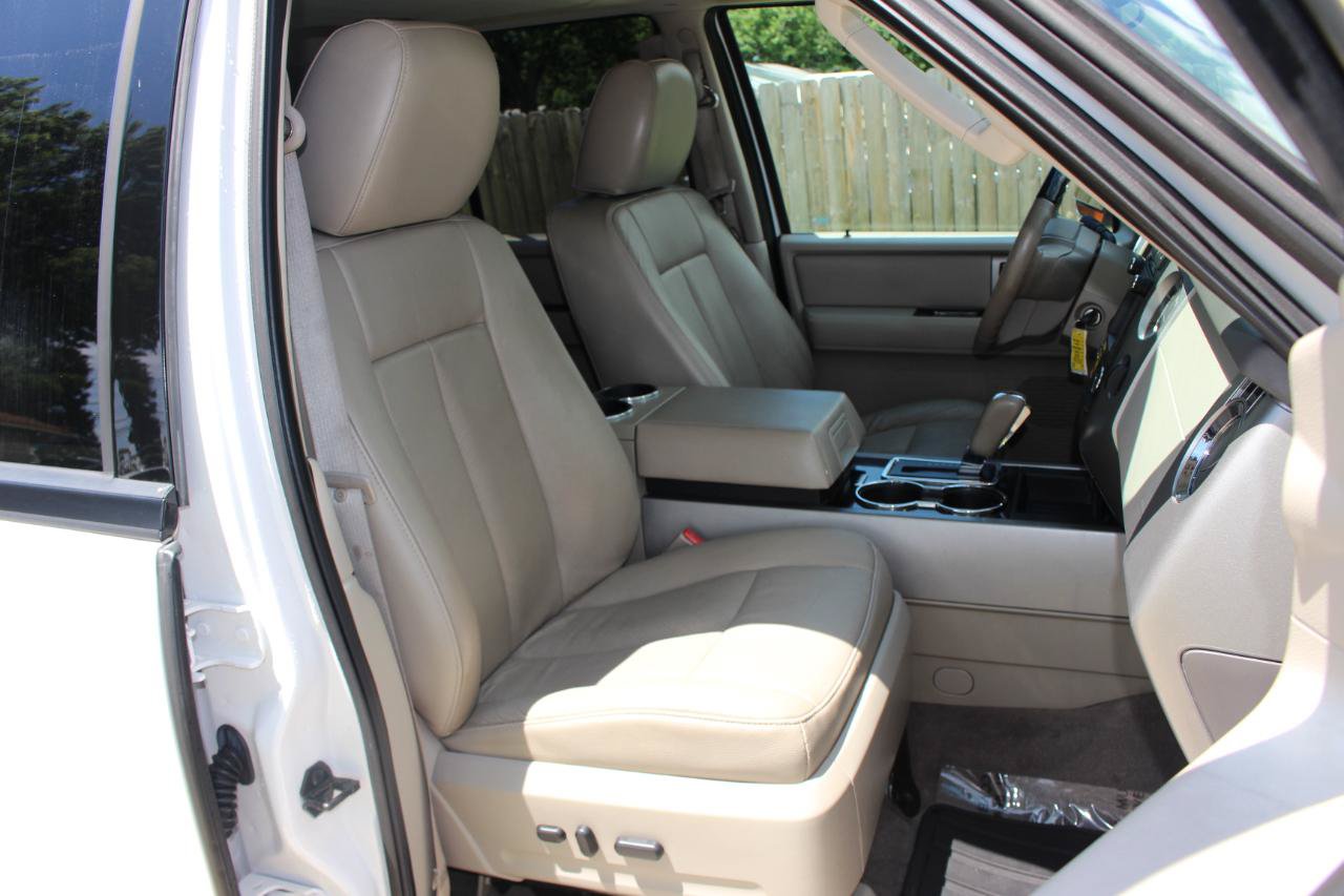 Used 2014 Ford Expedition Limited w/ Equipment Group 301A AWD/4WD image 43