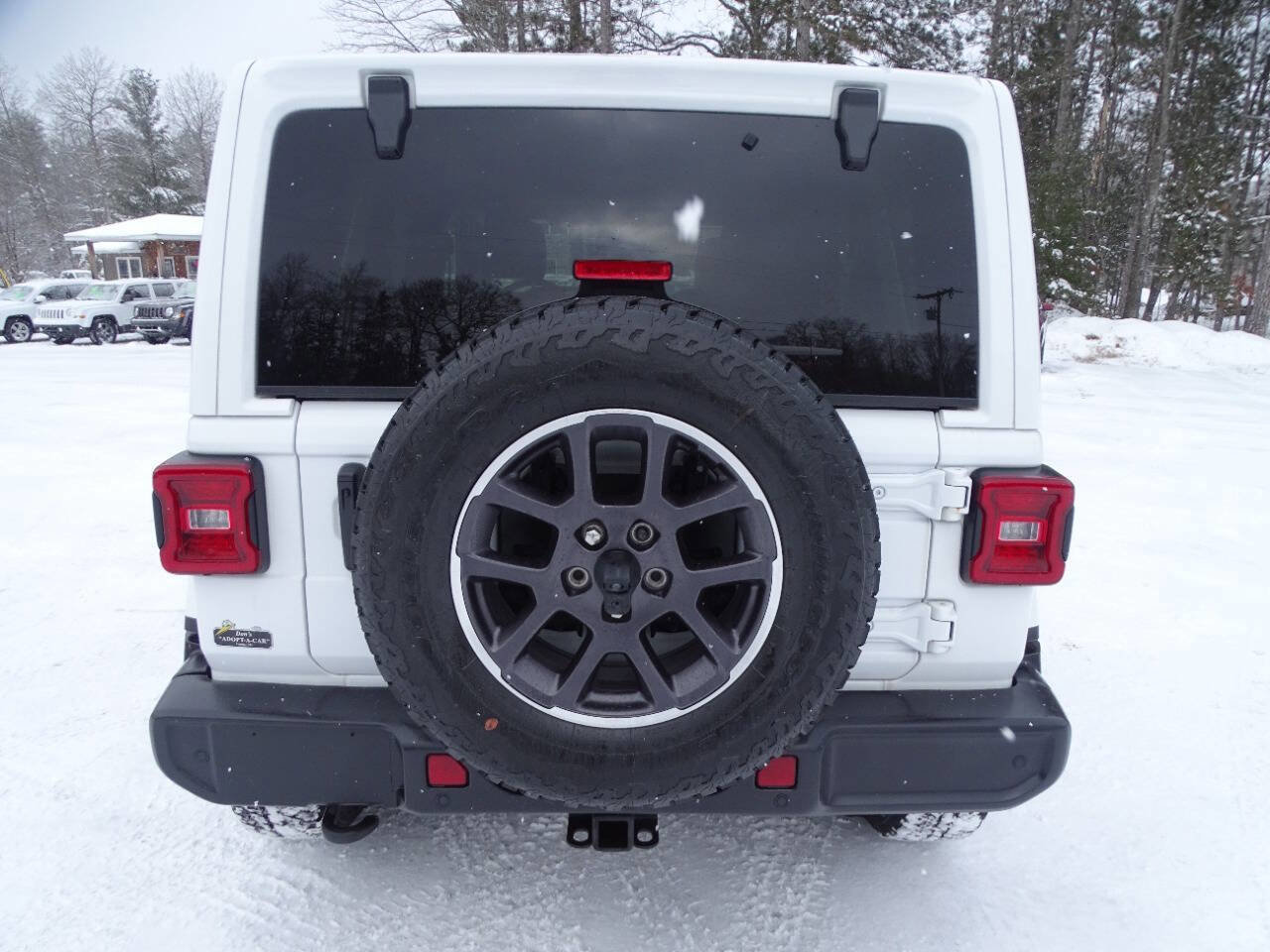 Used 2021 Jeep Wrangler Unlimited Sahara AWD/4WD image 10