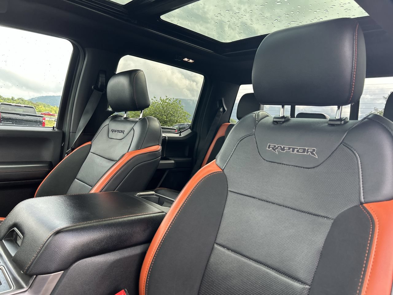 Used 2018 Ford F150 Raptor w/ Equipment Group 802A Luxury AWD/4WD image 22