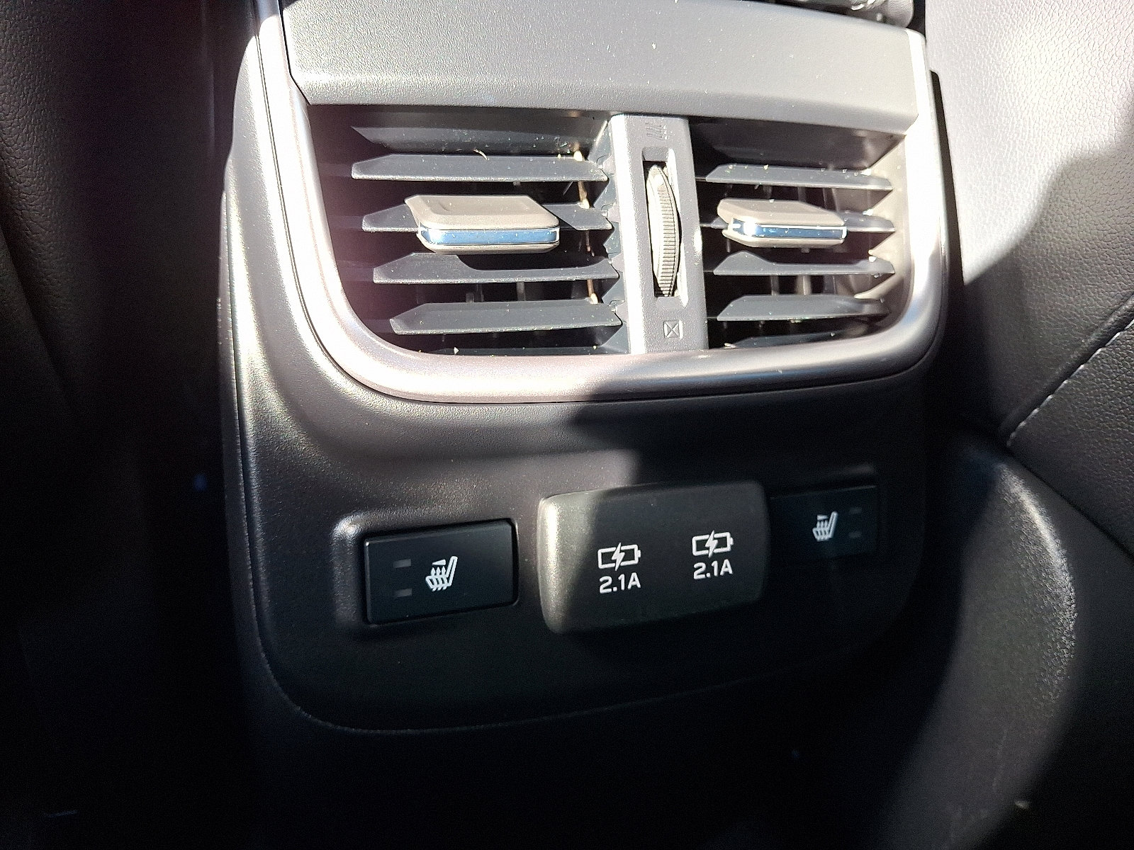 Used 2021 Subaru Outback Limited image 12