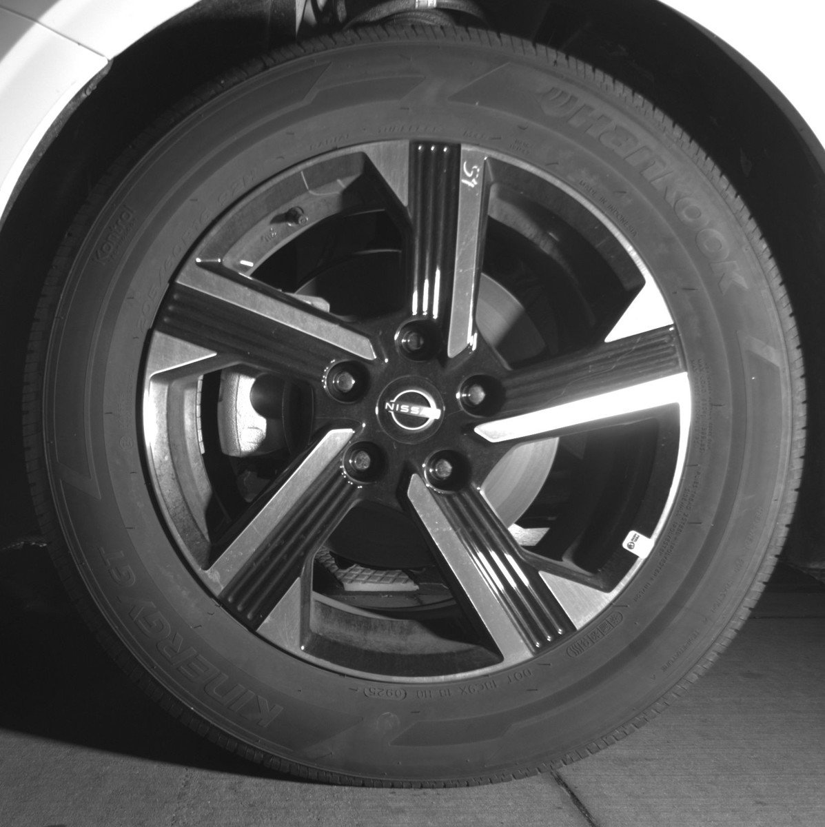 Used 2025 Nissan Sentra SV image 12