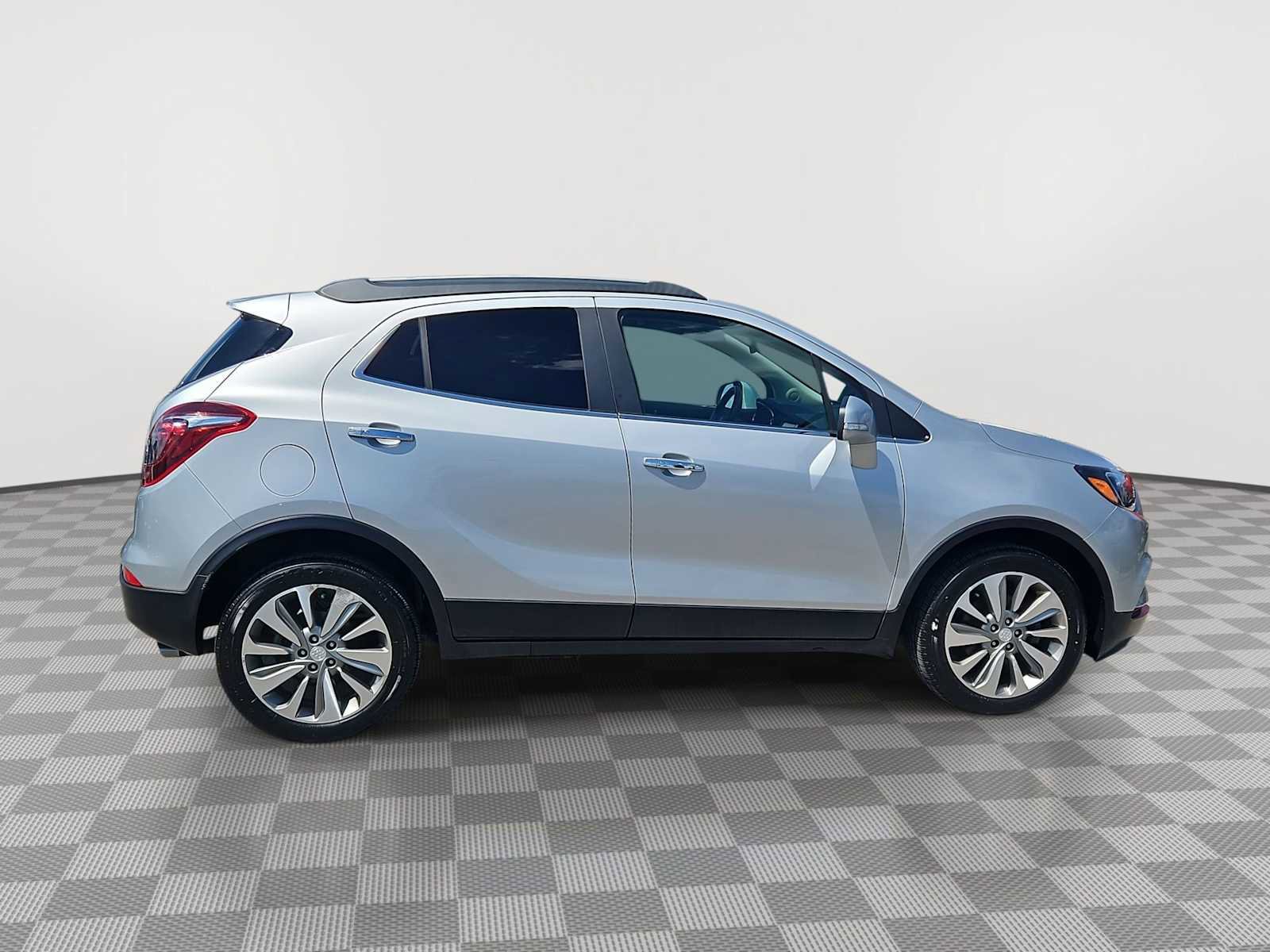 Certified 2018 Buick Encore Preferred FWD image 9