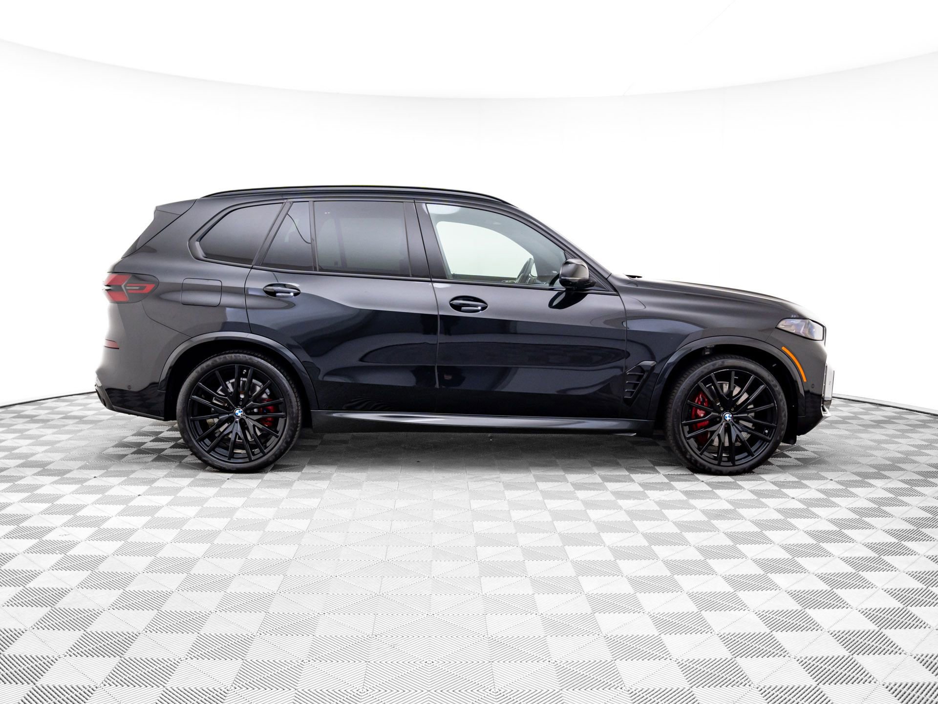 Used 2024 BMW X5 M60i image 6