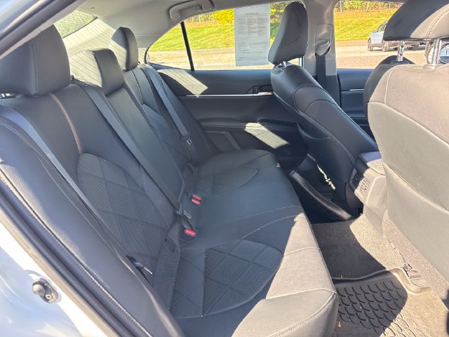 Used 2019 Toyota Camry XLE w/ Navigation Package FWD image 14