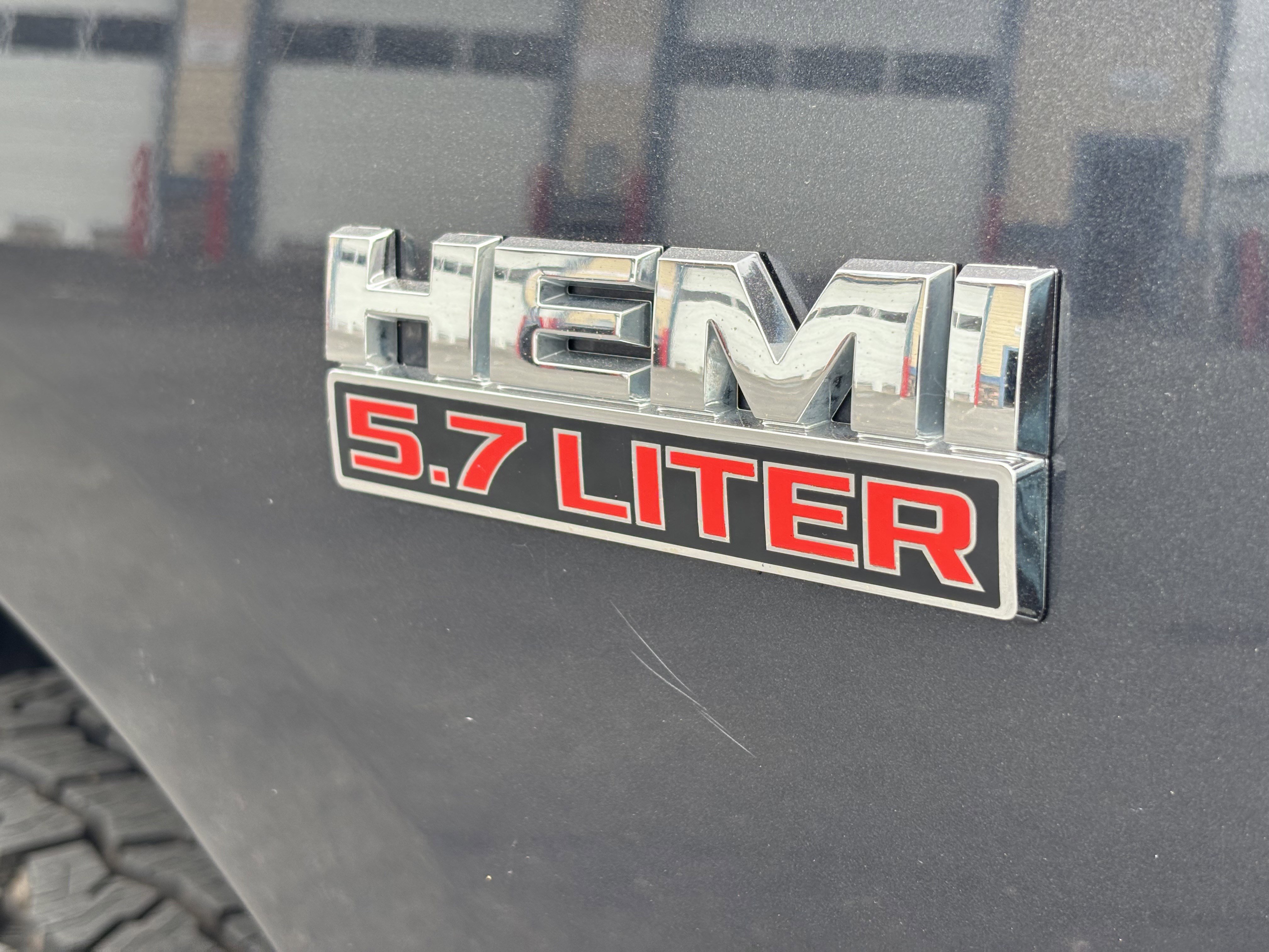 Used 2014 RAM 1500 Classic SLT AWD/4WD image 14