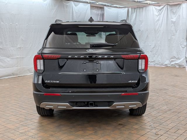 Used 2025 Ford Explorer Active w/ Active Comfort Package image 6