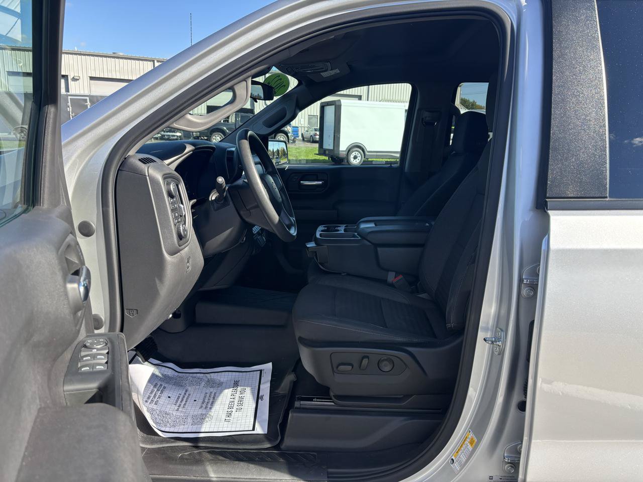 Used 2022 Chevrolet Silverado 1500 Custom w/ LPO, Dark Essentials Package AWD/4WD image 9