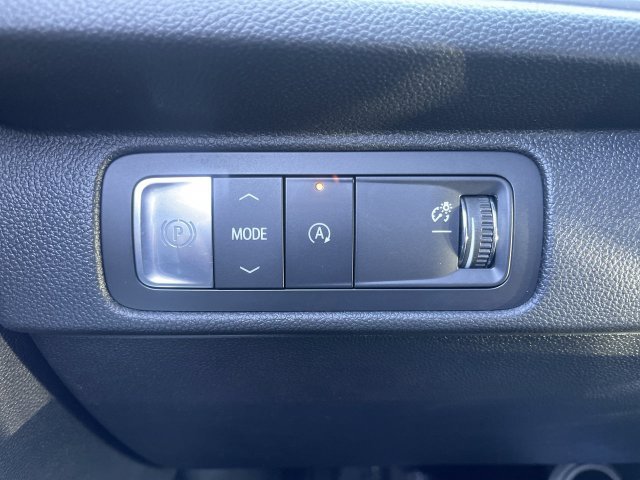 Certified 2026 Chevrolet Traverse LT w/ Driver Confidence Package FWD image 20