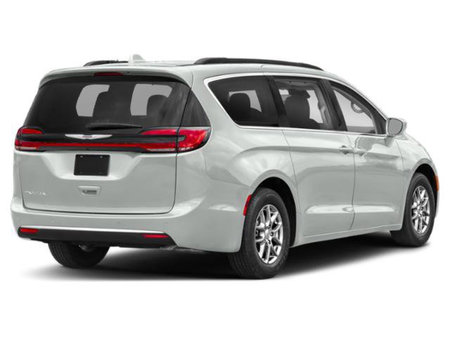 Used 2021 Chrysler Pacifica Limited w/ Uconnect Theater Family Group image 2