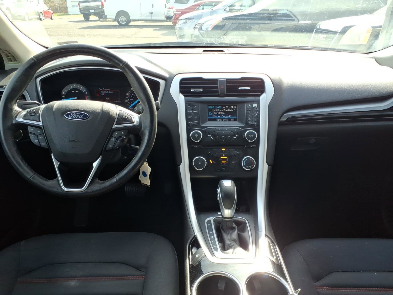 Used 2013 Ford Fusion SE image 8