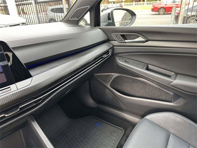 Certified 2022 Volkswagen Golf R image 30