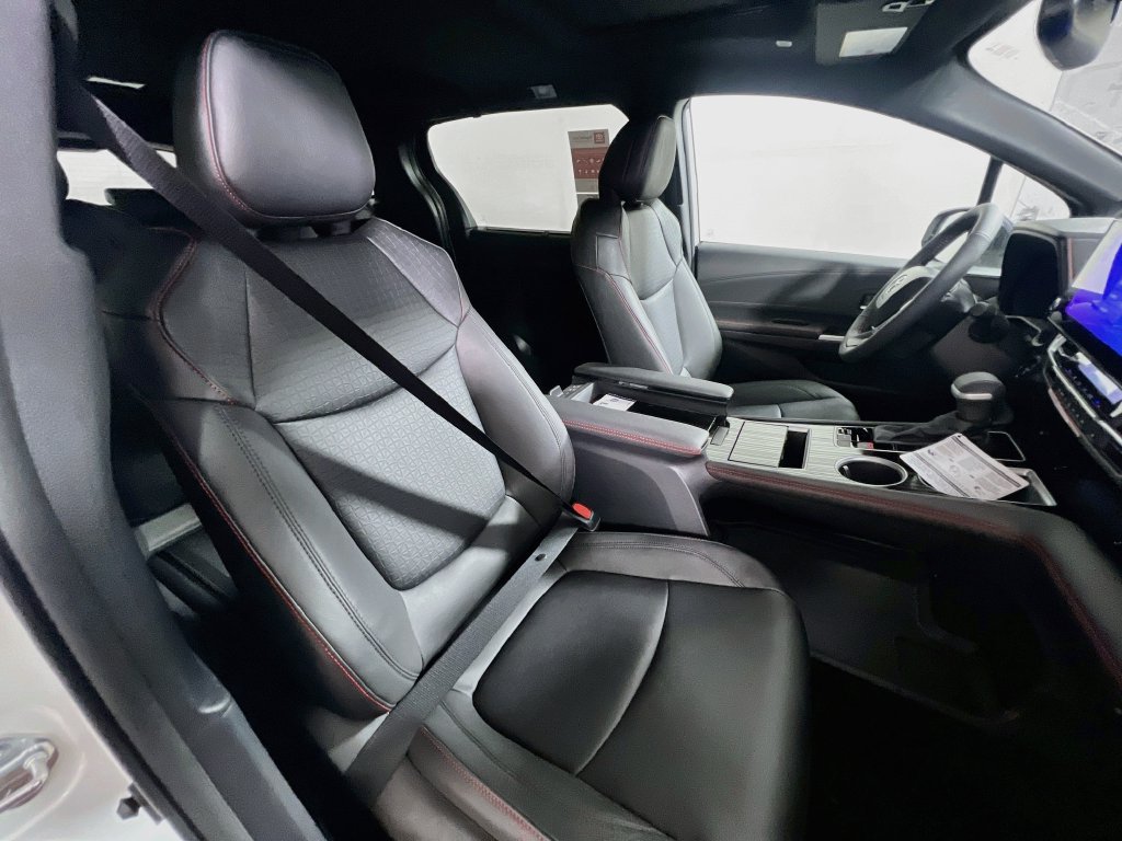 New 2026 Toyota Sienna XSE FWD image 27