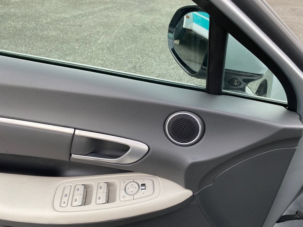 Used 2024 Hyundai Sonata SEL FWD image 11
