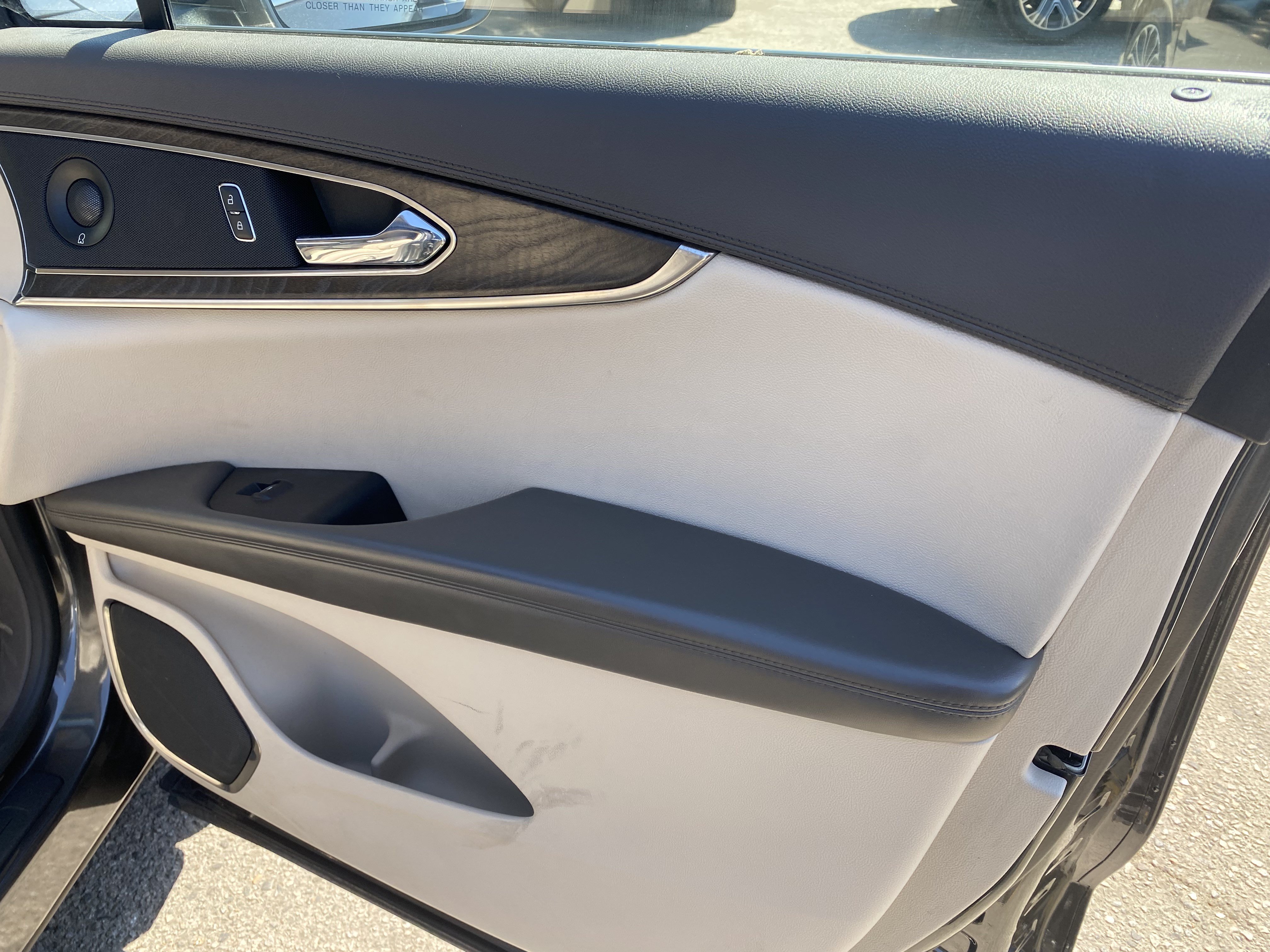 Used 2019 Lincoln Nautilus Reserve FWD image 22