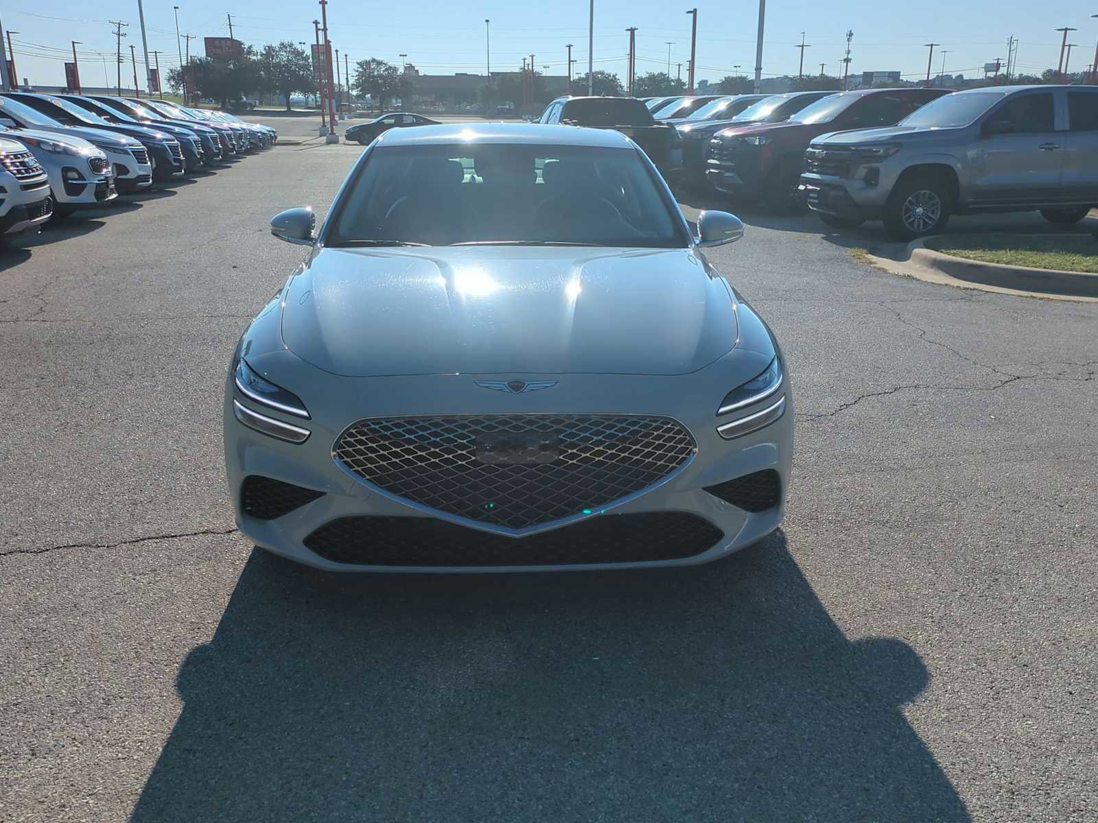 Used 2025 Genesis G70 2.5T image 3