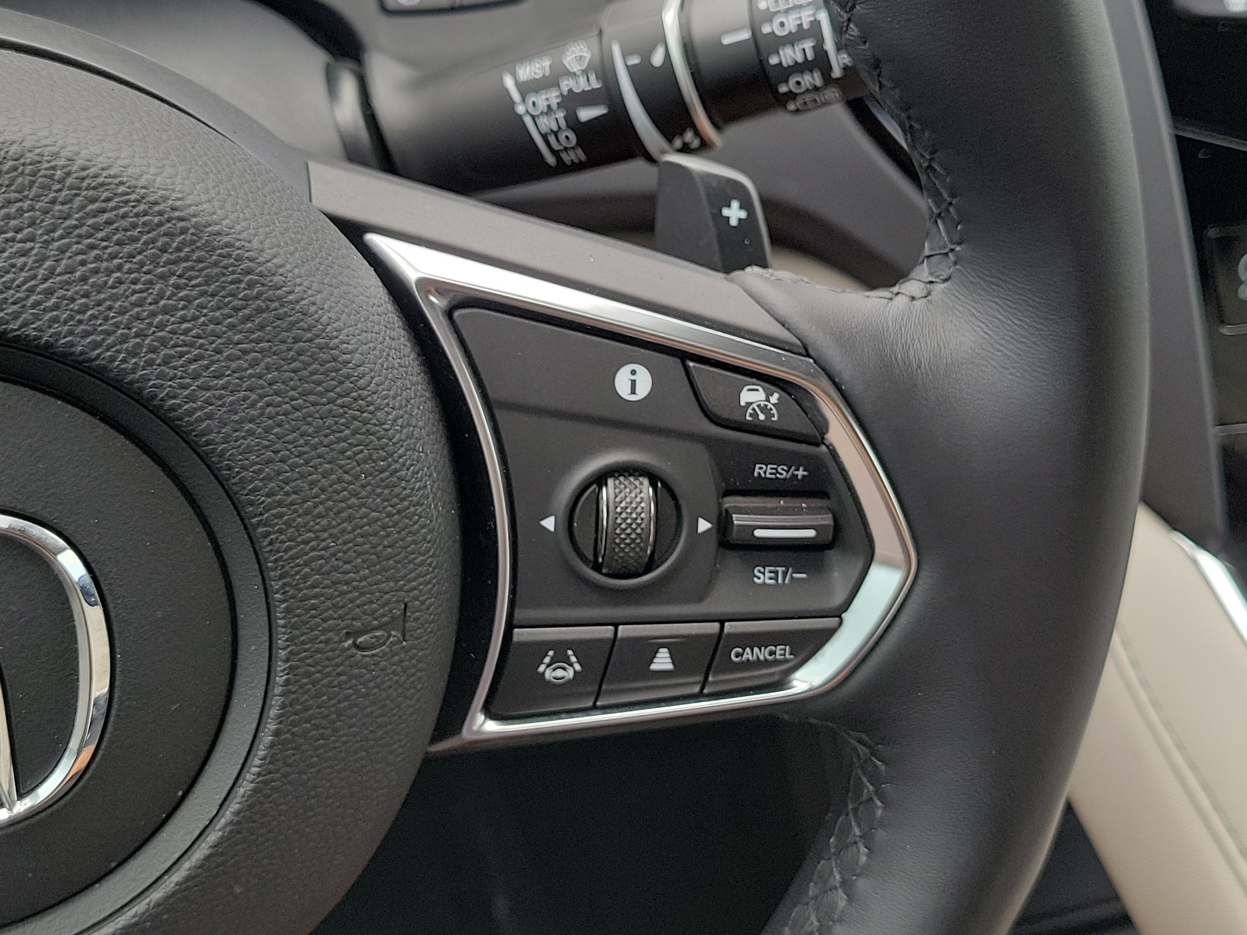 Used 2025 Acura RDX w/ Technology Package AWD/4WD image 25