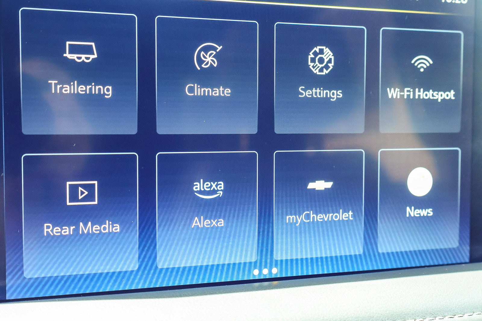 Used 2023 Chevrolet Suburban Z71 w/ Off-Road Capability Package AWD/4WD image 5