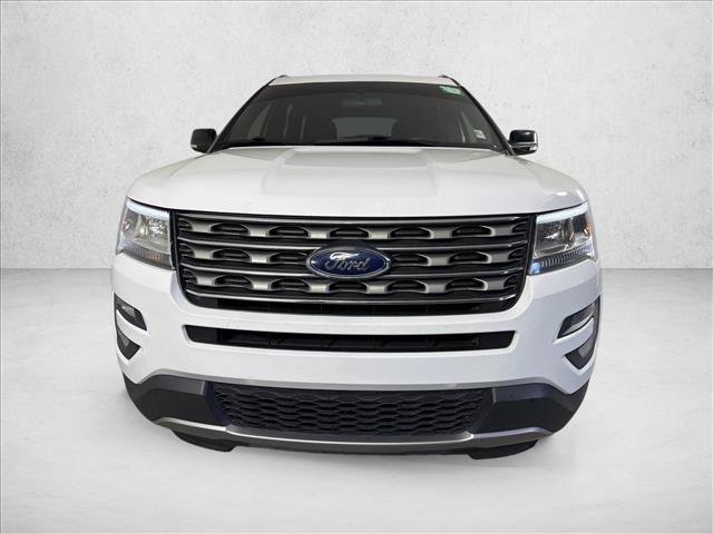 Used 2017 Ford Explorer XLT FWD image 8