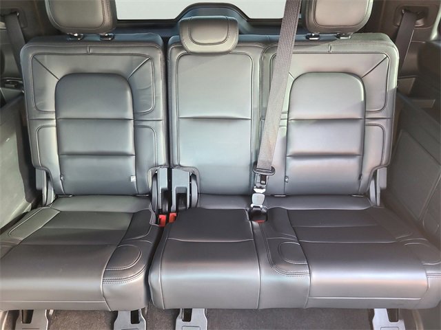 Used 2024 Lincoln Navigator Premiere image 13