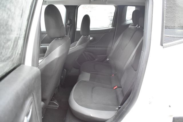 Used 2019 Jeep Renegade Altitude w/ Quick Order Package 2XM AWD/4WD image 32