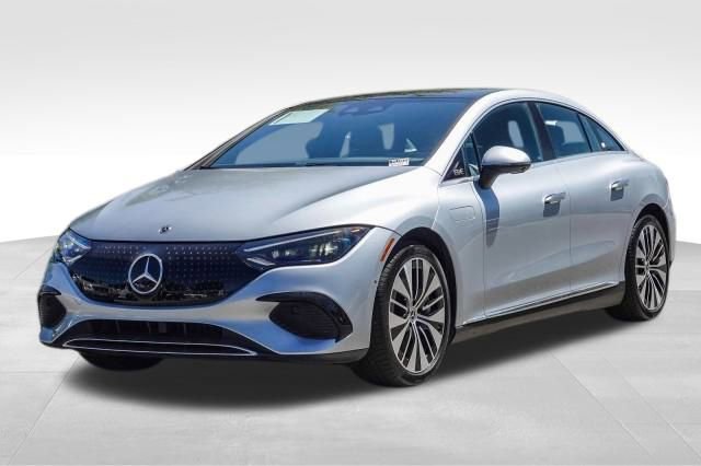 Used 2023 Mercedes-Benz EQE 500 4MATIC Sedan image 3