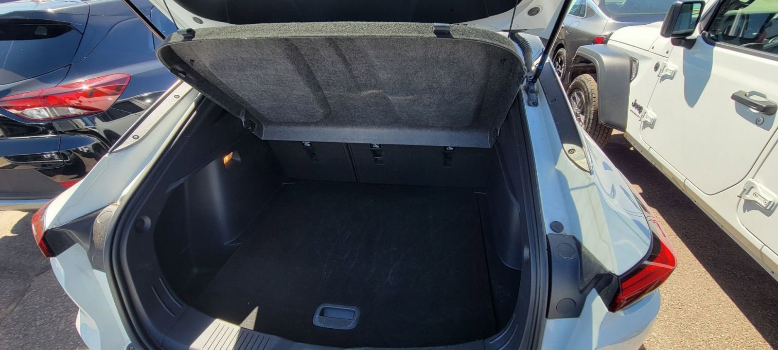 Used 2025 Buick Envista Preferred image 8