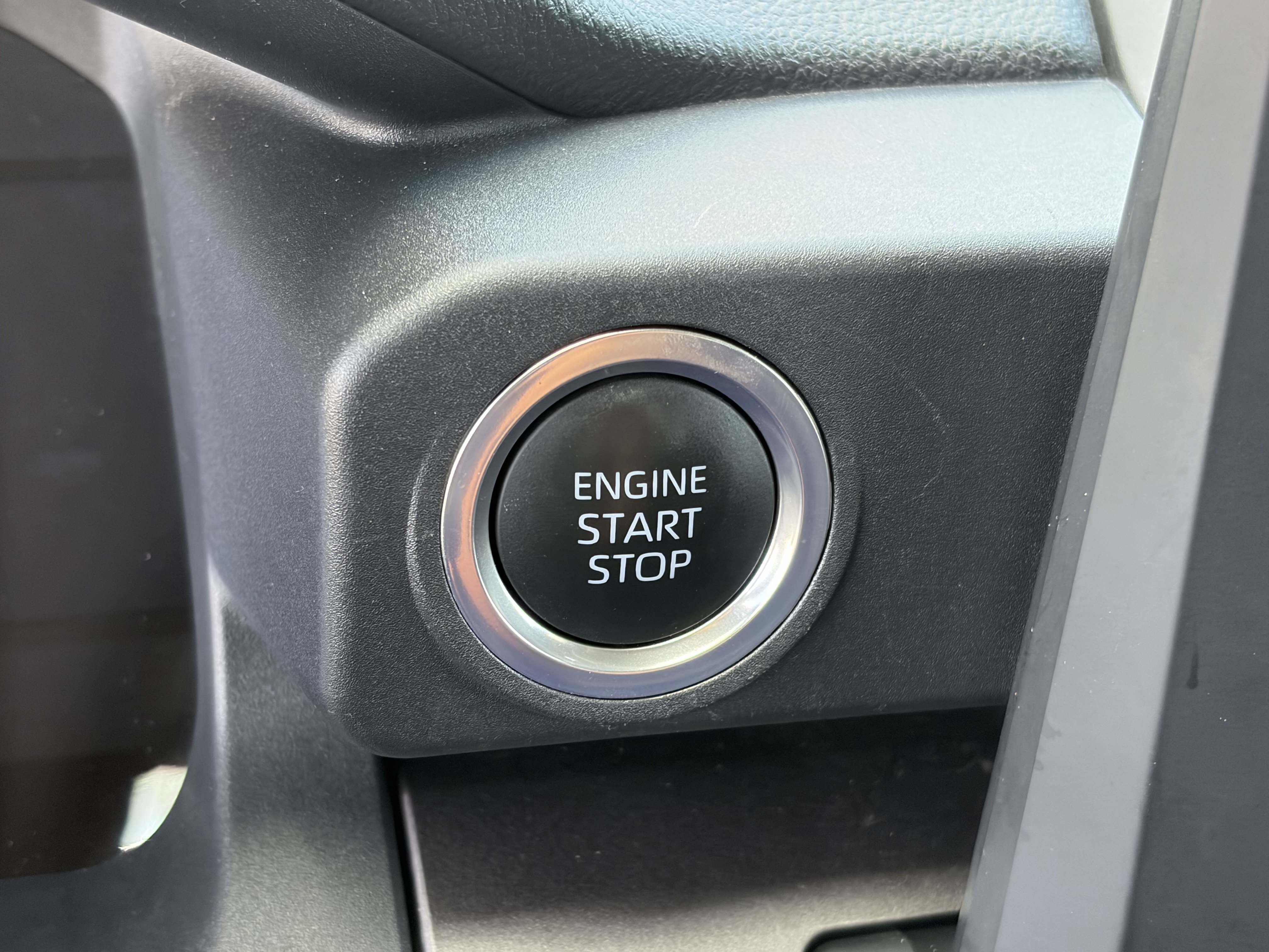 Certified 2025 Toyota 4Runner SR5 AWD/4WD image 25