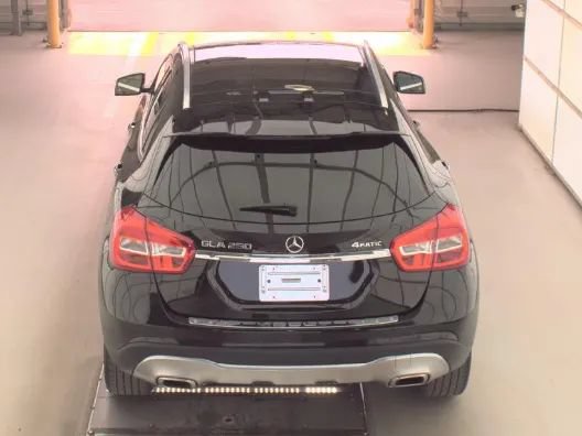 Used 2018 Mercedes-Benz GLA 250 4MATIC w/ Premium Package image 6