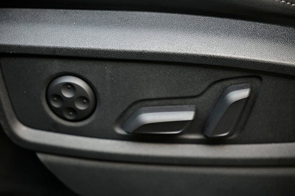 Used 2024 Audi SQ5 Premium Plus w/ Premium Plus Package image 22