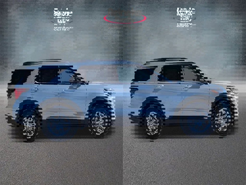 New 2026 Ford Explorer Active image 4