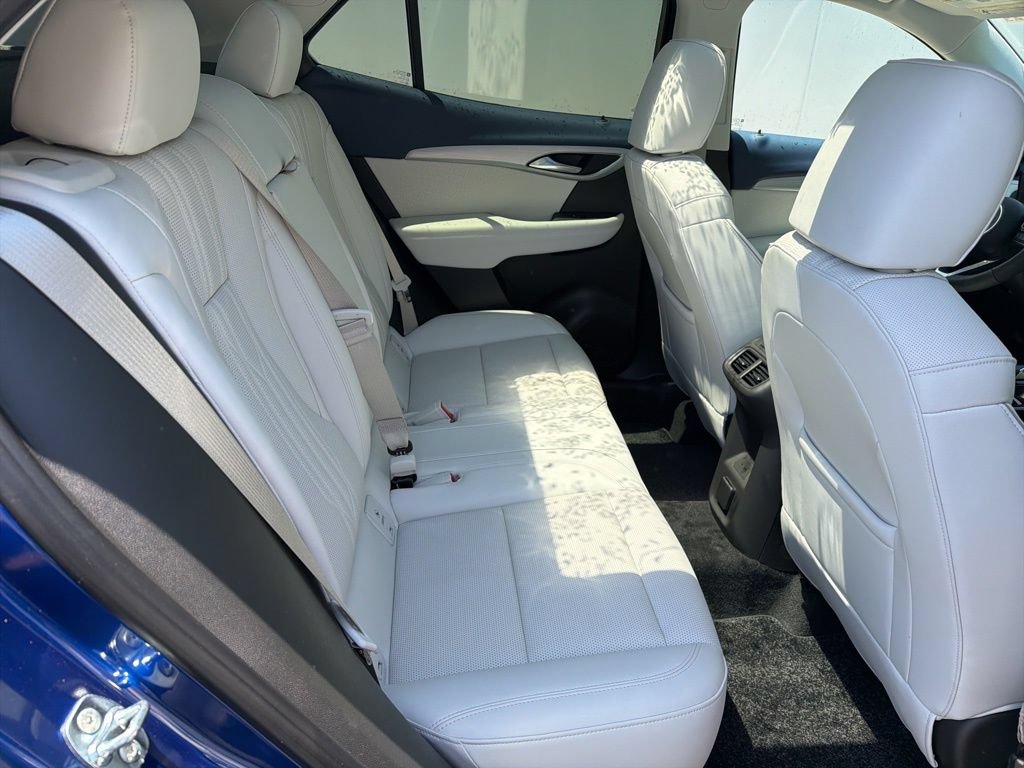 Used 2024 Buick Envision Avenir AWD/4WD image 22
