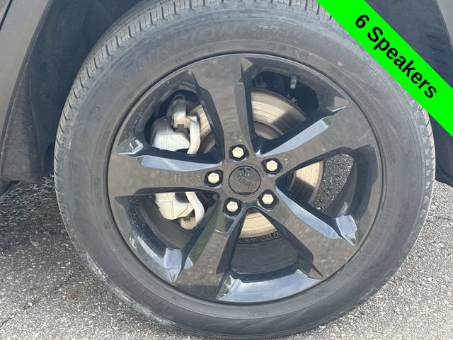 Used 2023 Jeep Grand Cherokee Limited w/ Black Appearance Package AWD/4WD image 31