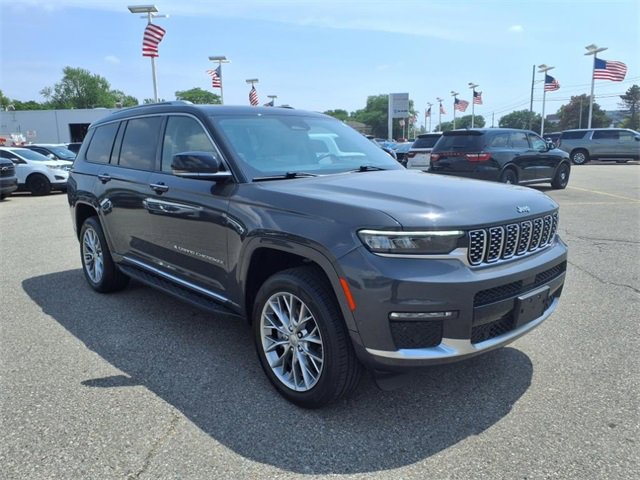 Used 2022 Jeep Grand Cherokee L Summit w/ Advanced Protech Group IV image 3
