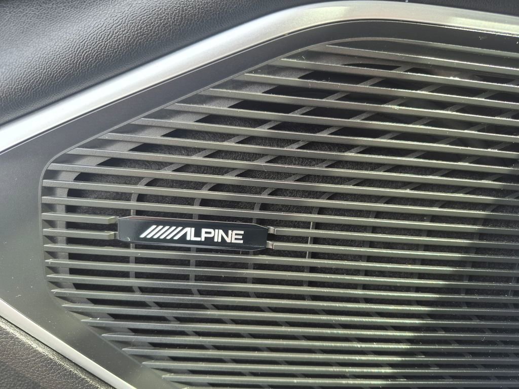 Used 2024 Jeep Wagoneer L Series II w/ Flexible Seating Group image 15