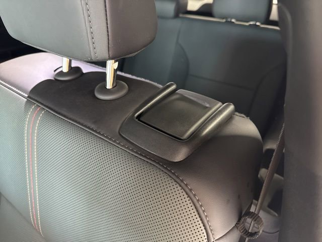 Used 2025 GMC Acadia AT4 image 26