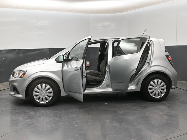 Used 2020 Chevrolet Sonic LT FWD image 30