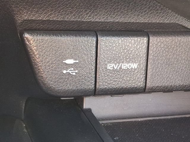 Used 2018 Toyota Camry LE w/ Convenience Package FWD image 22