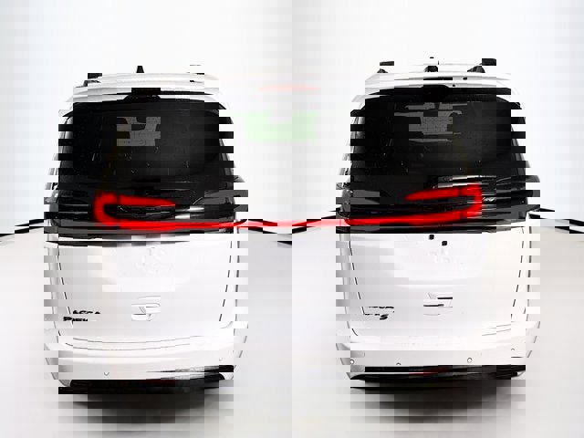 Used 2024 Chrysler Pacifica Touring-L w/ S Appearance Package image 6