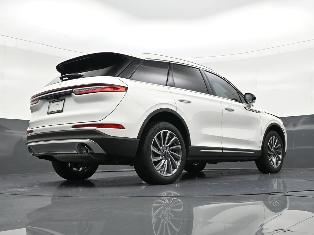 Used 2023 Lincoln Corsair Reserve image 26