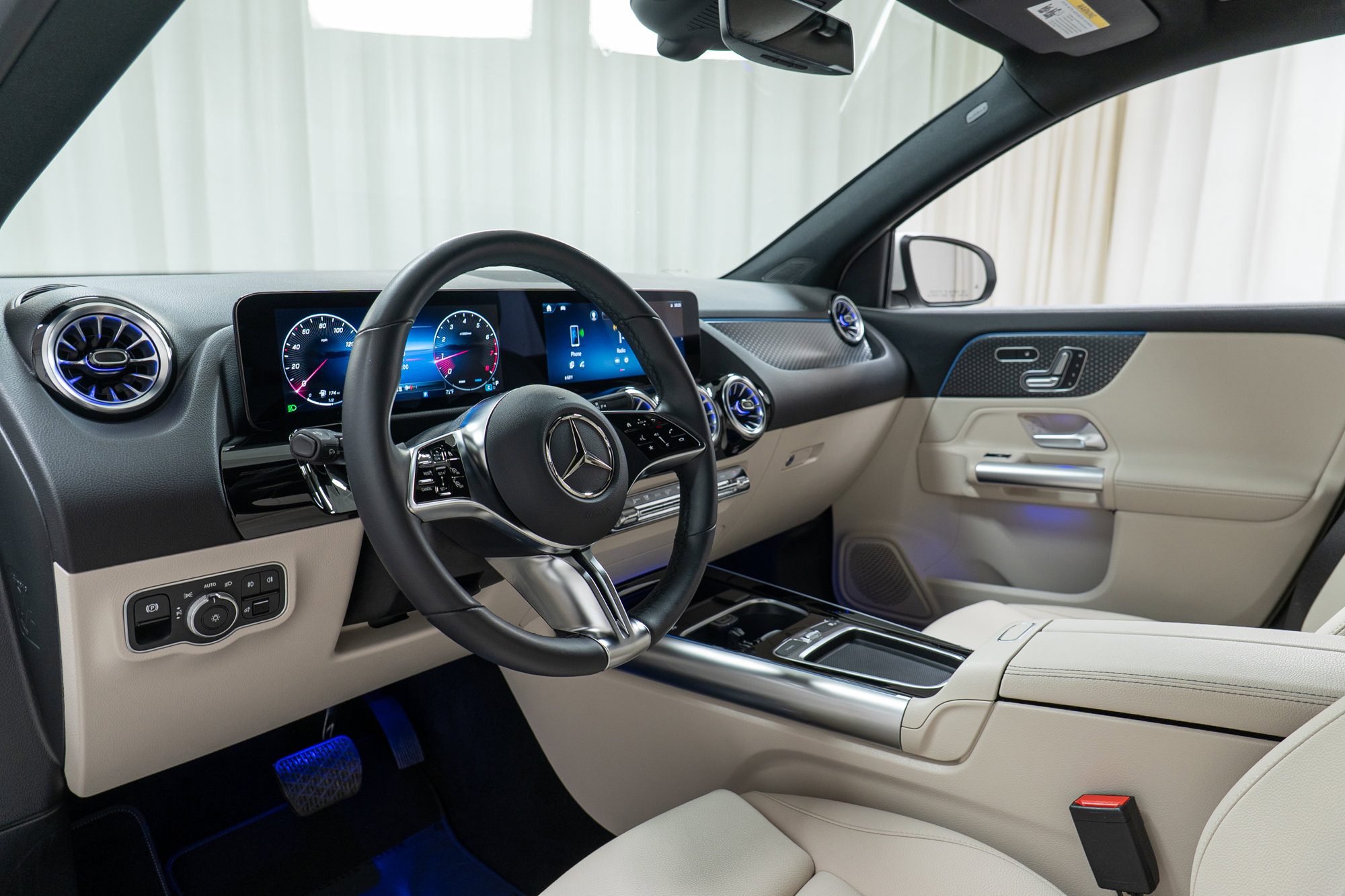 Used 2025 Mercedes-Benz GLA 250 4MATIC image 12