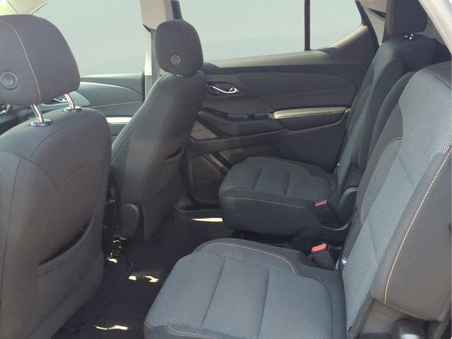 Used 2021 Chevrolet Traverse LT image 8