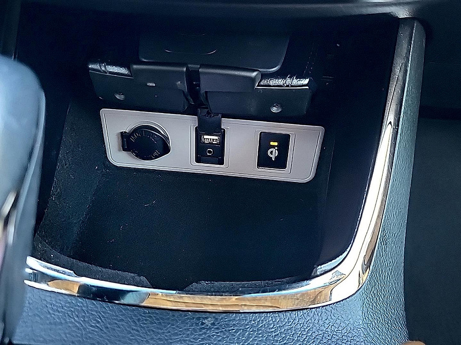 Used 2016 Toyota Avalon Limited w/ Toyota Safety Sense Package FWD image 28