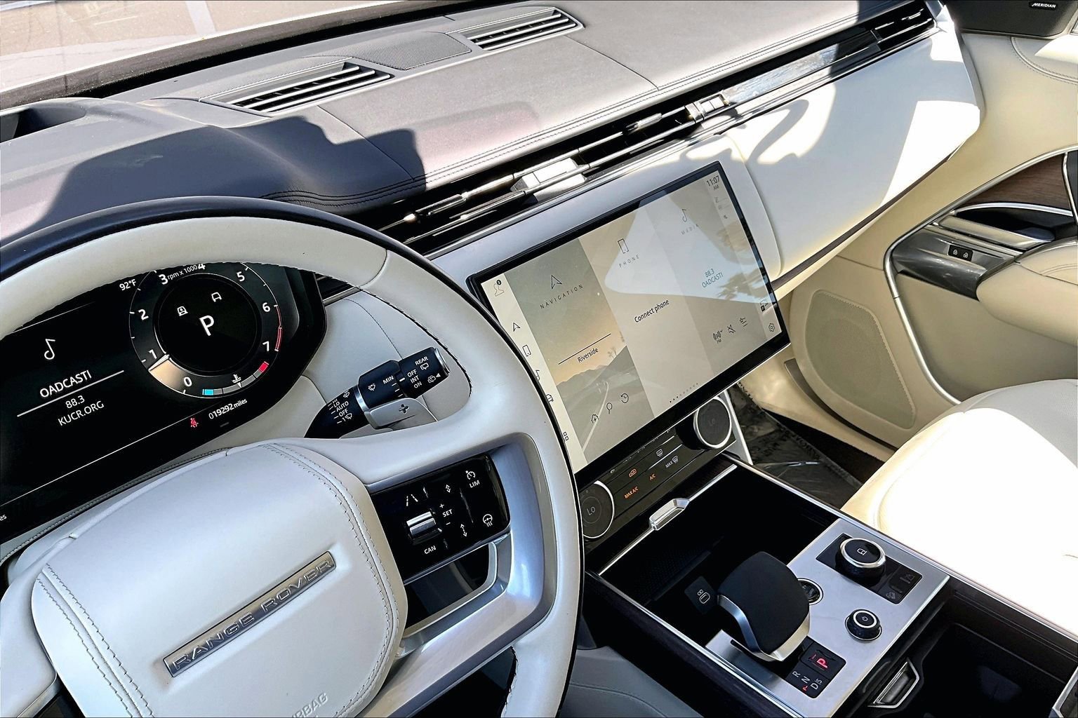 Certified 2023 Land Rover Range Rover SE AWD/4WD image 32