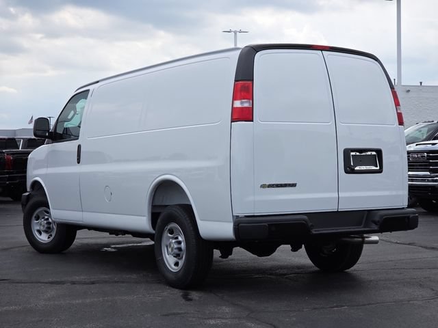 New 2026 Chevrolet Express 2500 w/ Driver Convenience Package RWD image 14