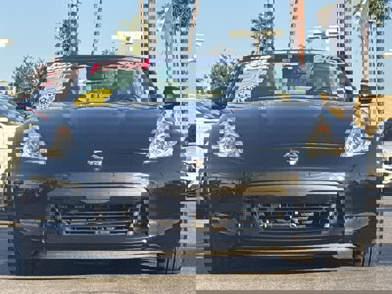 Used 2012 Nissan 370Z Touring w/ Sport Pkg image 9