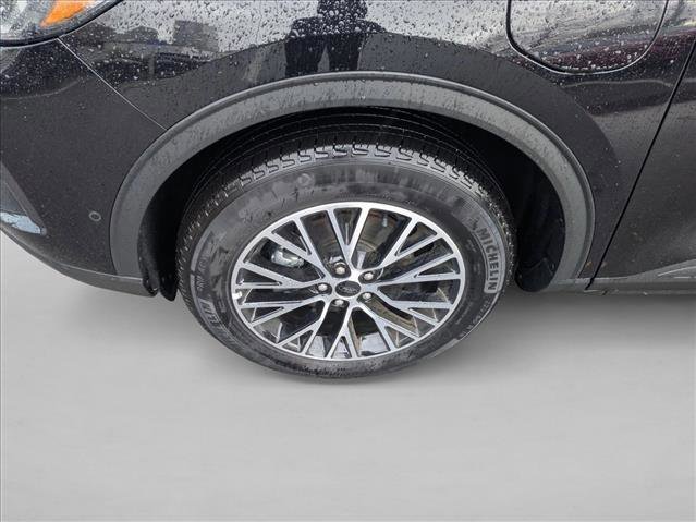 New 2024 Ford Escape SE w/ PHEV Premium Package image 10