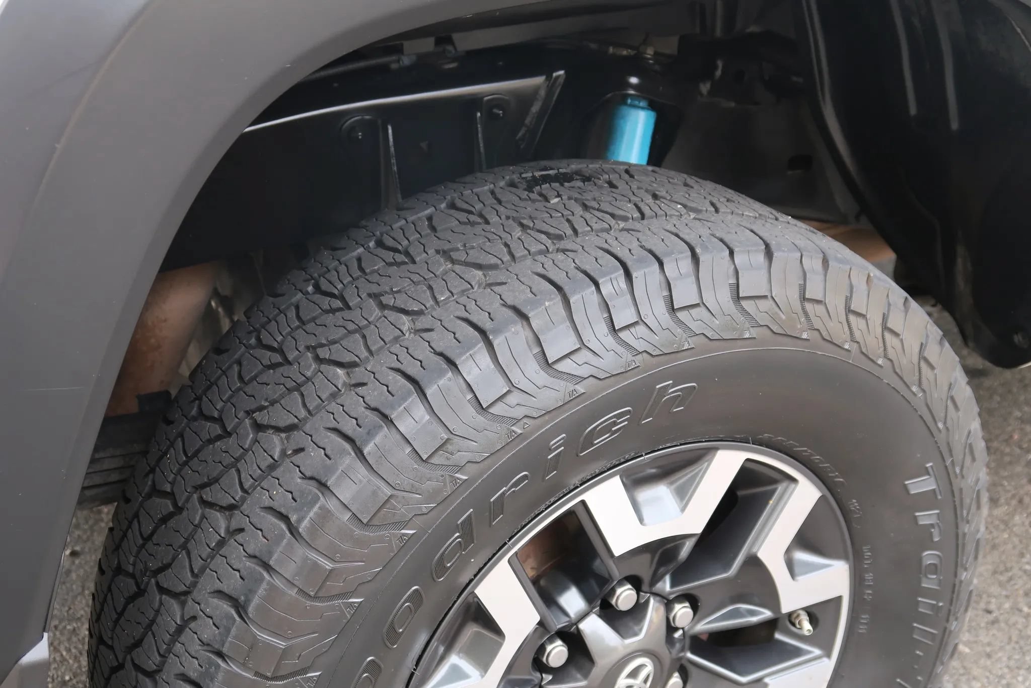 Used 2017 Toyota Tacoma TRD Off-Road RWD image 11