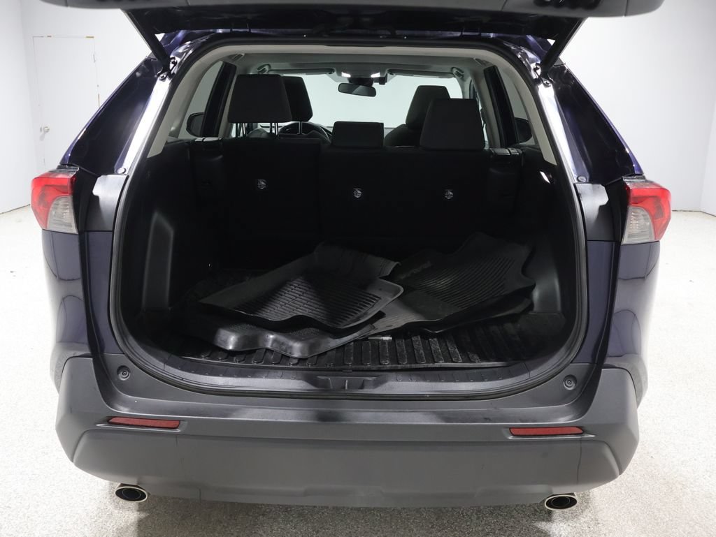 Used 2022 Toyota RAV4 XLE w/ Convenience Package AWD/4WD image 21