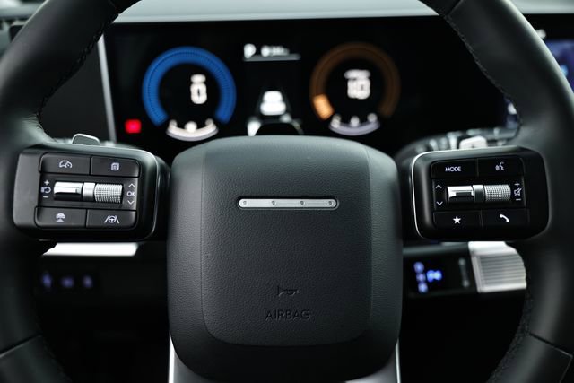 Certified 2025 Hyundai Santa Fe SEL image 32