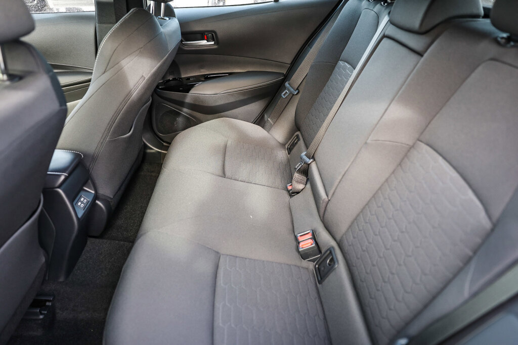 Certified 2026 Toyota Corolla SE w/ Black Out Package (TMS) FWD image 8